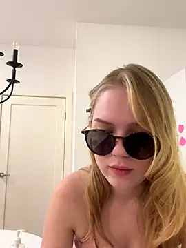 Little_Forest_ELF live sex cam