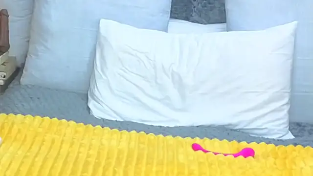 CaramelNatashaxx live sex cam