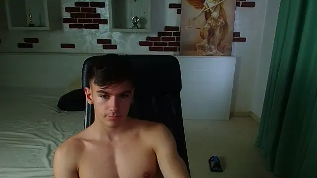 BradyFlint live sex cam