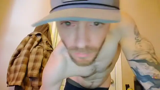 Huntzg23 live sex cam