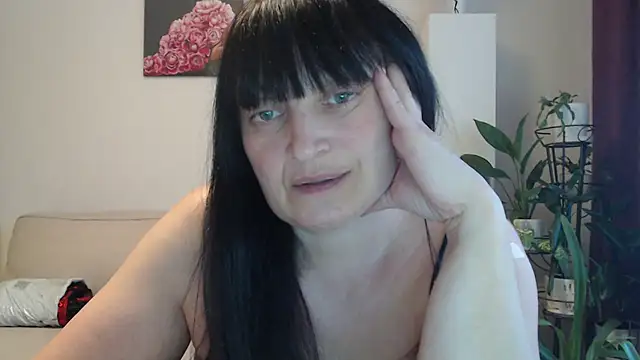 Women-pleasures live sex cam