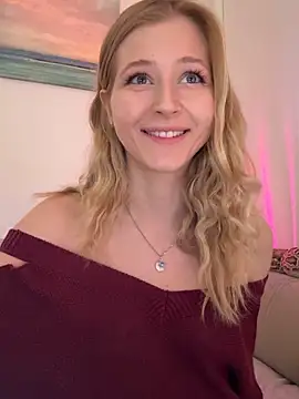 LunaRase live sex cam