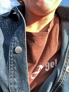 Manolya3434 live sex cam