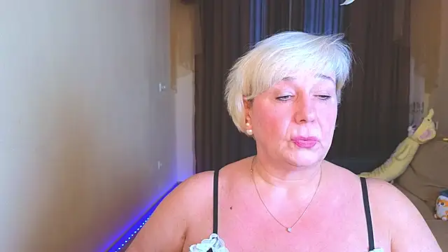 Milana_Milky live sex cam