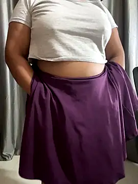 Maggi-is-back live sex cam