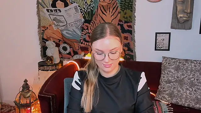 SandraLindsey's cam snapshot