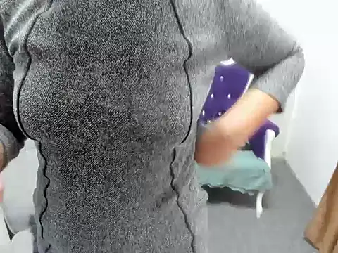 CrazyCorina's cam snapshot