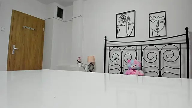 LollaVibes's cam snapshot