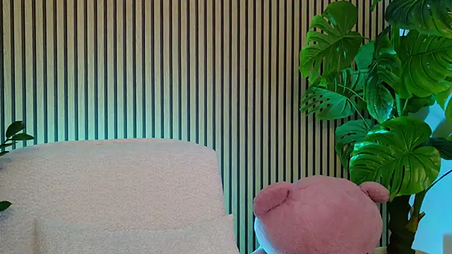 _Khalifa_'s cam snapshot