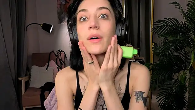 Lis_Batsy's cam snapshot