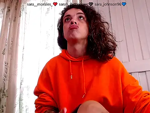 saara_johnson496 live sex cam