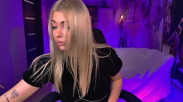 HyileyClark's cam snapshot