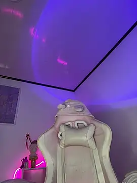 Tsuki-moon's cam snapshot