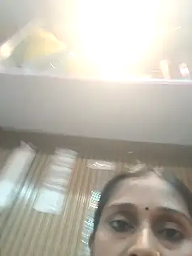 hotshreya69's cam snapshot