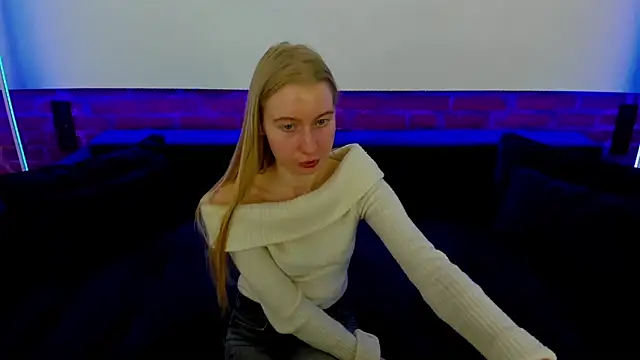 Alina_Blonde's cam snapshot