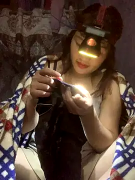 Lara-11's cam snapshot