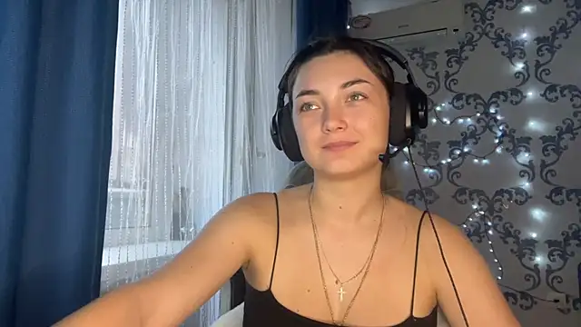 TwotyBright's cam snapshot