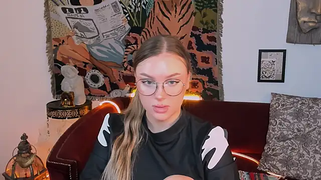 SandraLindsey's cam snapshot