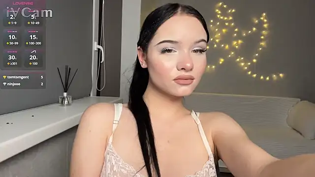 BeatriceMoonn's cam snapshot