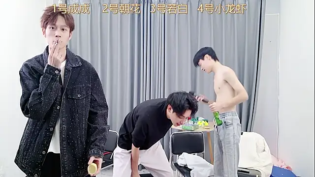 QYBOYS-001's cam snapshot