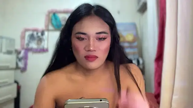 untouchable_mia's cam snapshot