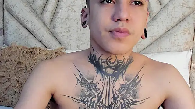 SantiOlsen's cam snapshot