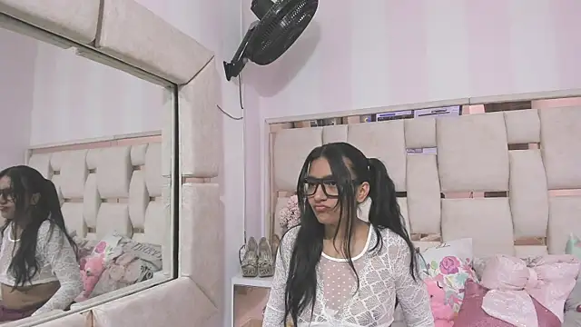 MiaKahali's cam snapshot