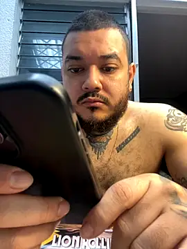 El_Titan1998 live sex cam