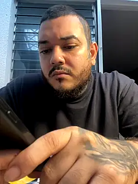 El_Titan1998 live sex cam