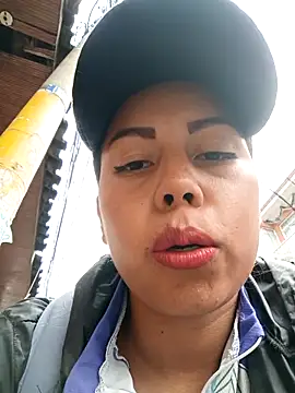 _andrea30 live sex cam