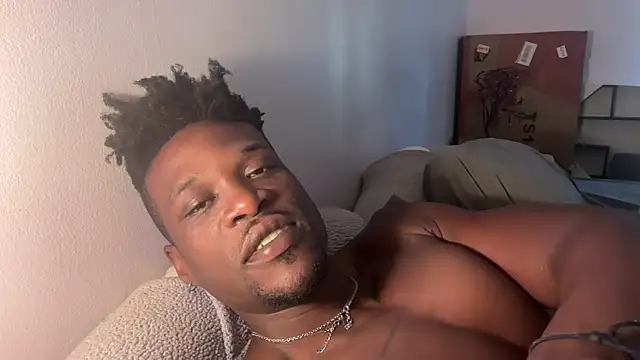 MrDaddyBlackNi9e live sex cam