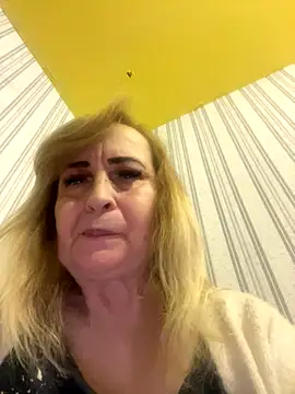 Irina2909@xh live sex cam