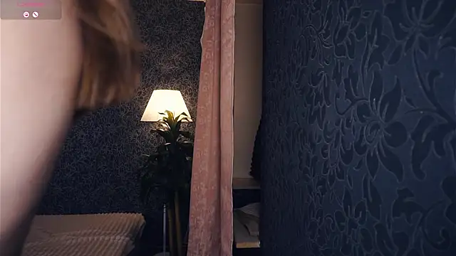 MoiraHavins live sex cam