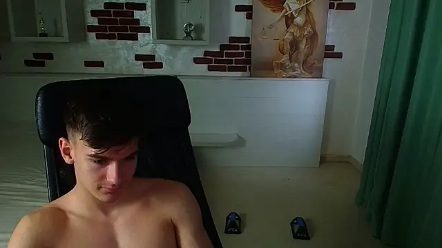 BradyFlint live sex cam