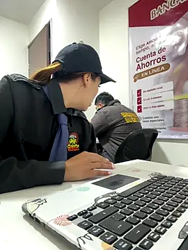 Emily-7_ live sex cam