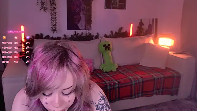 Lollyshy live sex cam
