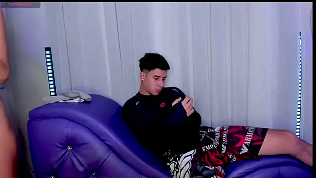 Yourslust_ live sex cam