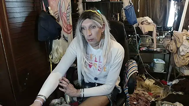 Ombeline1 live sex cam