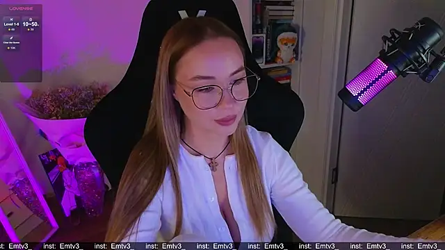 Emili1- live sex cam