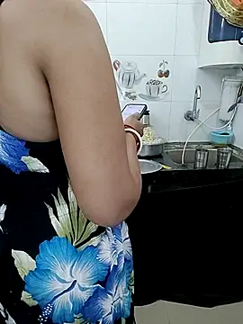 kaamuk_shweta live sex cam