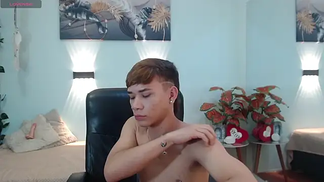 nathanclay live sex cam