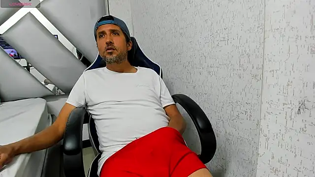 DANIDICK_VC live sex cam