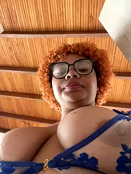 Eloisa_cleavage_'s cam snapshot