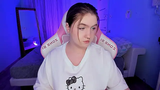 lovelyy_julia's cam snapshot