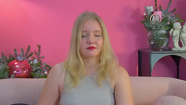 EmilyEvanse's cam snapshot