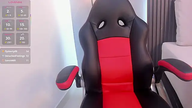 evony_becker_'s cam snapshot