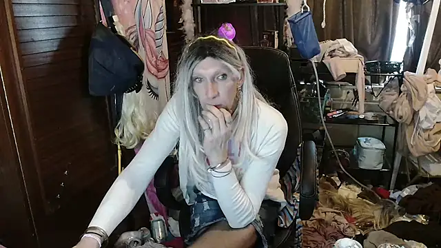 Ombeline1 live sex cam