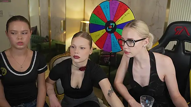 Jessica_start's cam snapshot