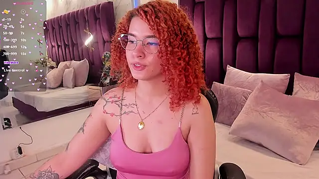 avrilwaynee's cam snapshot