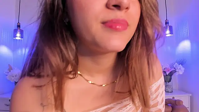 LeiahBlonde's cam snapshot